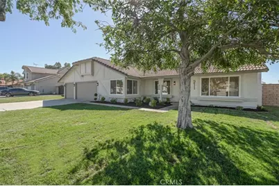 211 W Columbine Avenue, Rialto, CA 92377 - Photo 3