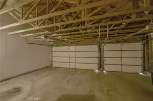 211 W Columbine Ave, Rialto, CA 92377 - Photo 31