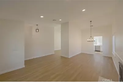 211 W Columbine Avenue, Rialto, CA 92377 - Photo 5