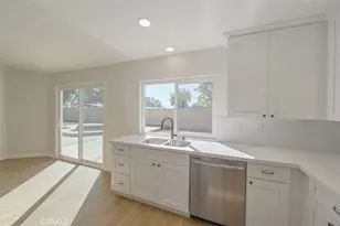211 W Columbine Ave, Rialto, CA 92377 - Photo 13