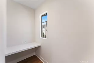 101 Sorrel Ct, Burbank, CA 91506 - Photo 17