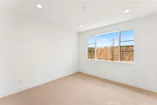 107 Sorrel Ct, Burbank, CA 91506 - Photo 17