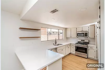 13665 Driftwood, Victorville, CA 92395 - Photo 9