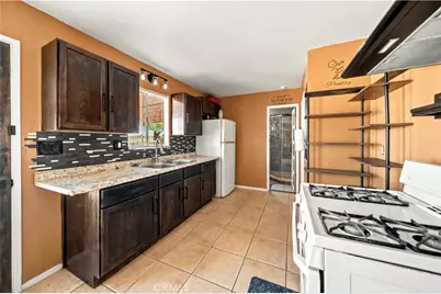12591 Daisy, Boron, CA 93516 - Photo 9