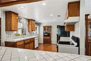 30904 Long Point Dr, Canyon Lake, CA 92587 - Photo 9