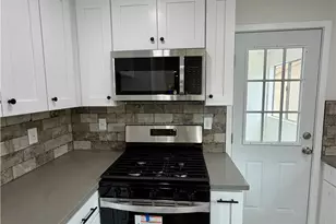 543 E 3rd St, Azusa, CA 91702 - Photo 11