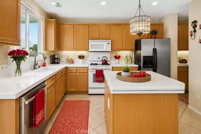 186 Canary, Beaumont, CA 92223 - Photo 5