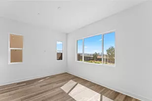 105 Moody, Irvine, CA 92618 - Photo 3