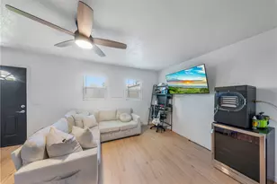914 W Cambridge Ave, Fresno, CA 93705 - Photo 25