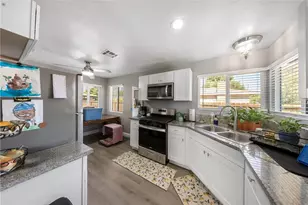 914 W Cambridge Ave, Fresno, CA 93705 - Photo 9