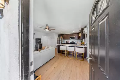 914 W Cambridge Avenue, Fresno, CA 93705 - Photo 23