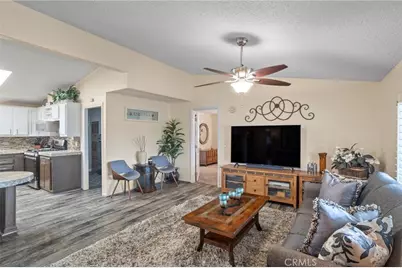 38124 Calle Amigable, Murrieta, CA 92563 - Photo 13