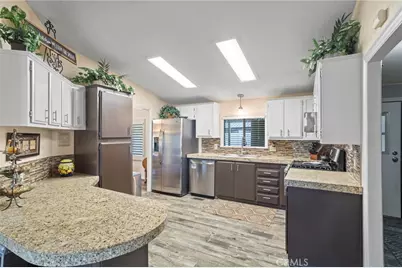 38124 Calle Amigable, Murrieta, CA 92563 - Photo 15
