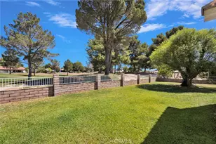 15186 Little Bow Ln, Helendale, CA 92342 - Photo 41