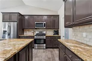 18103 Manzanita, Hesperia, CA 92345 - Photo 9
