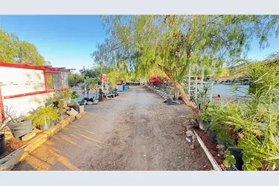 21751 Rogers, Perris, CA 92570 - Photo 3