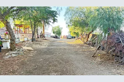 21751 Rogers, Perris, CA 92570 - Photo 9
