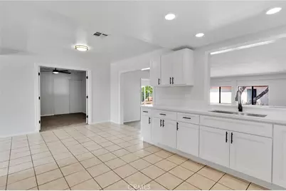 15970 Lindero, Victorville, CA 92395 - Photo 13