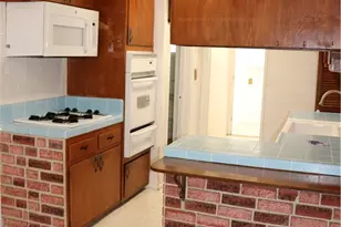 1354 Hallwood Ct, Upland, CA 91786 - Photo 11