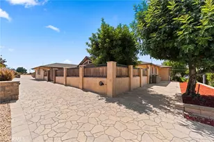 8931 Granite Hill, Jurupa Valley, CA 92509 - Photo 37