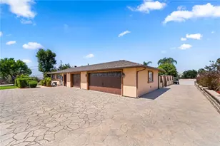 8931 Granite Hill, Jurupa Valley, CA 92509 - Photo 33