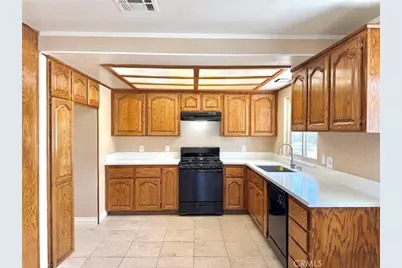 8938 Evergreen, Hesperia, CA 92345 - Photo 7