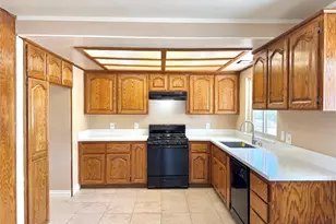 8938 Evergreen, Hesperia, CA 92345 - Photo 7