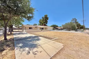 8938 Evergreen, Hesperia, CA 92345 - Photo 3