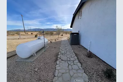 12911 Corton St, Phelan, CA 92371 - Photo 23