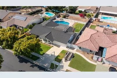 415 E Kendall Street, Corona, CA 92879 - Photo 51