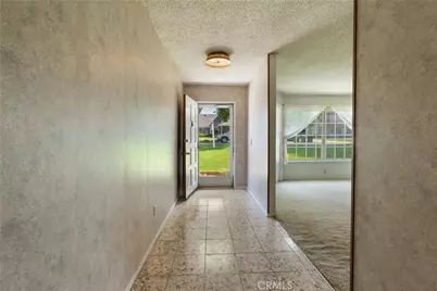 415 E Kendall Street, Corona, CA 92879 - Photo 9