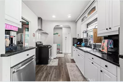 769 W 20th Street, San Bernardino, CA 92405 - Photo 9