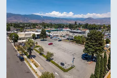 247 E Highland, San Bernardino, CA 92404 - Photo 17
