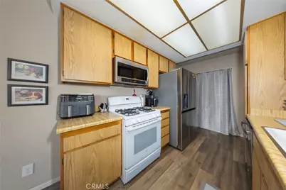 3180 Little Mountain #B, San Bernardino, CA 92405 - Photo 11