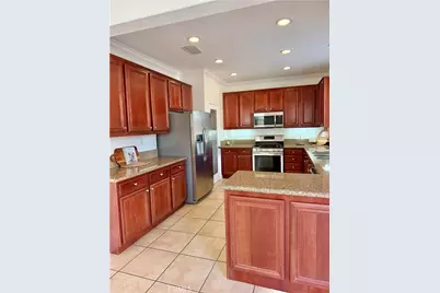 32587 Winterberry Ln, Lake Elsinore, CA 92532 - Photo 11