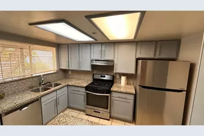 1927 Houston #5, Fullerton, CA 92833 - Photo 23