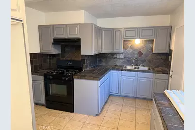 1654 N Marine, Wilmington, CA 90744 - Photo 3