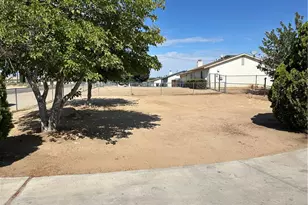 15686 Little Beaver, Victorville, CA 92395 - Photo 3