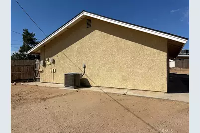 15686 Little Beaver, Victorville, CA 92395 - Photo 13