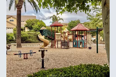 27617 Bottle Brush Way, Murrieta, CA 92562 - Photo 41