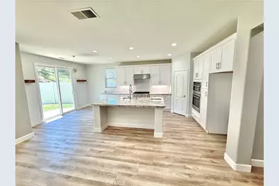 27617 Bottle Brush Way, Murrieta, CA 92562 - Photo 11