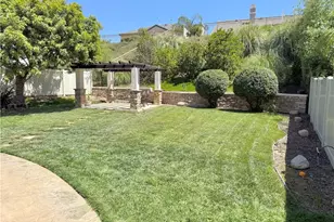 27617 Bottle Brush Way, Murrieta, CA 92562 - Photo 39
