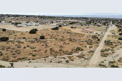 9570 Mescalero Rd, Phelan, CA 92371 - Photo 25