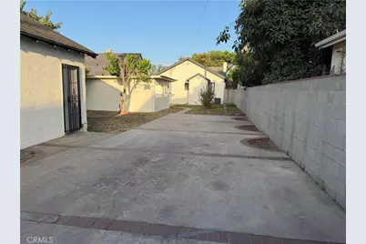 1654 N Marine, Wilmington, CA 90744 - Photo 11