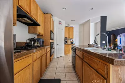 13166 Four Hills Way, Victorville, CA 92392 - Photo 11