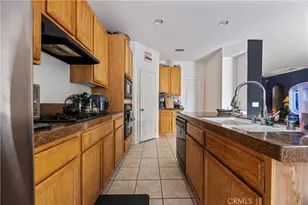 13166 Four Hills Way, Victorville, CA 92392 - Photo 11