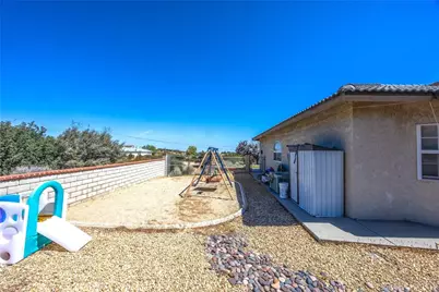10505 Canyon, Oak Hills, CA 92344 - Photo 41