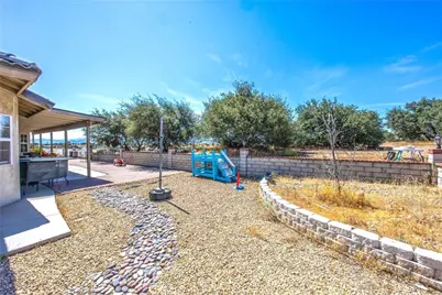 10505 Canyon, Oak Hills, CA 92344 - Photo 43
