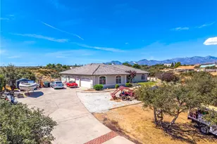 10505 Canyon, Oak Hills, CA 92344 - Photo 5