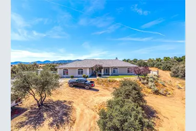 10505 Canyon, Oak Hills, CA 92344 - Photo 3